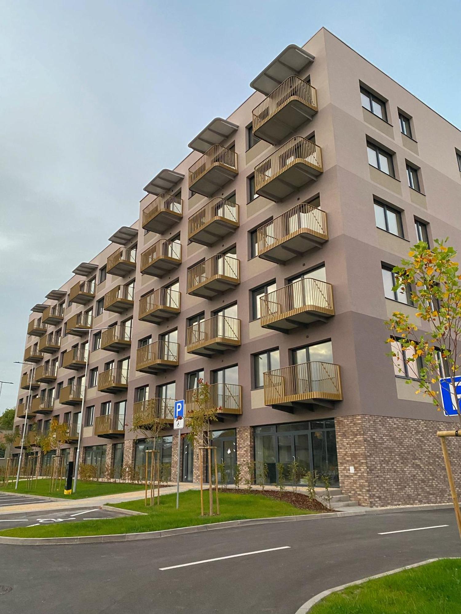 City Apartment I Trenčín Extérieur photo